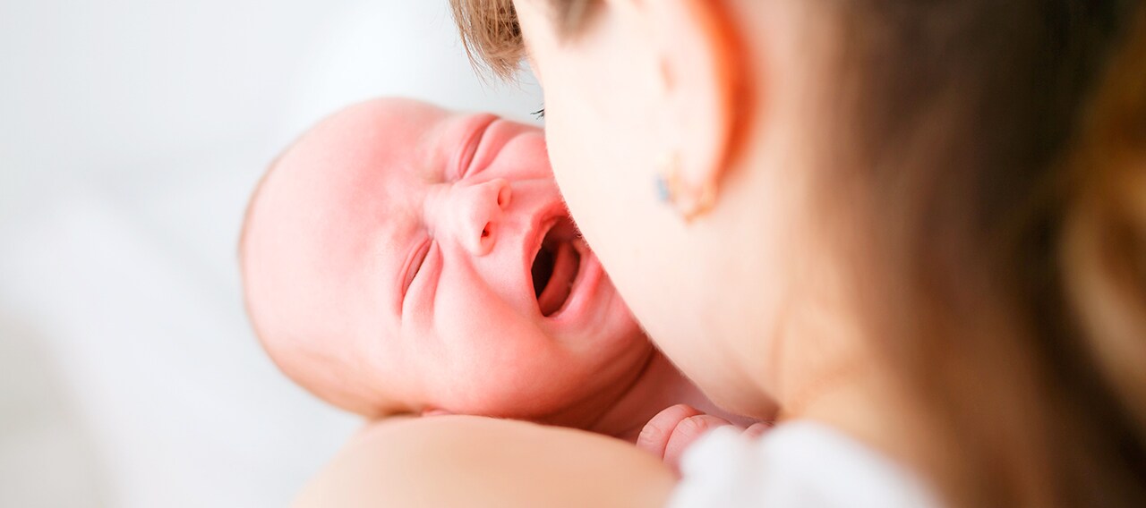 Razones comunes del llanto de los bebés